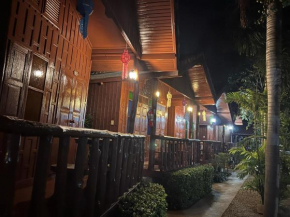 Riverside Retreat Sukhothai Guest House
